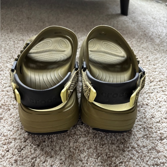 Crocs All Terrain Aloe Green with Black Trim Sandal Shoes  Men’s 10 - Picture 4 of 9